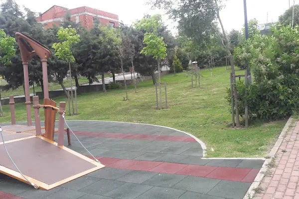 ARNAVUTKÖY OTİSTİK ENGELLİLER DERNEĞİ BİNASI - Resim 1