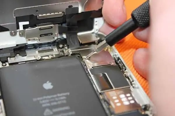 Tamirane Cep Telefonu Tamiri Servisi Real M1 Şubesi - Resim 15