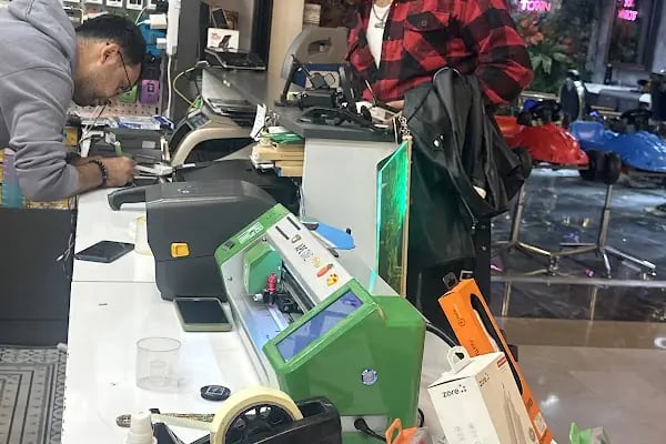 Tamirane Cep Telefonu Tamiri Servisi Real M1 Şubesi - Resim 5
