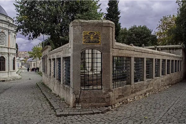 Adile Sultan Türbesi - Resim 1