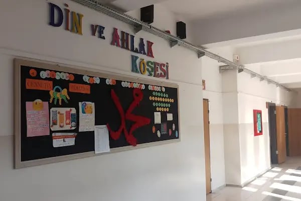 80. Yıl Cumhuriyet imamhatip Ortaokulu - Resim 5