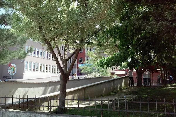 80. Yıl Cumhuriyet imamhatip Ortaokulu - Resim 4