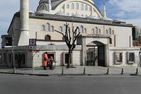 Hz.Ebubekir Camii - Resim 18