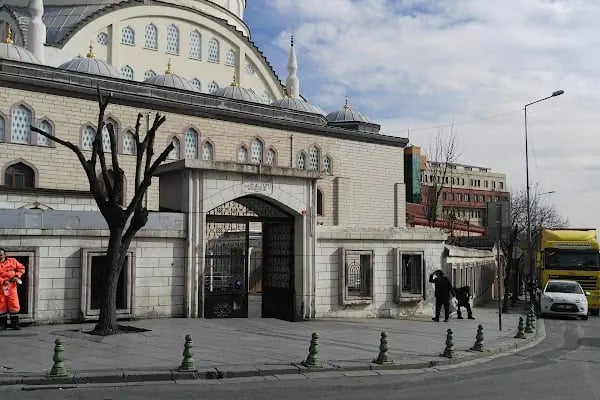 Hz.Ebubekir Camii - Resim 17