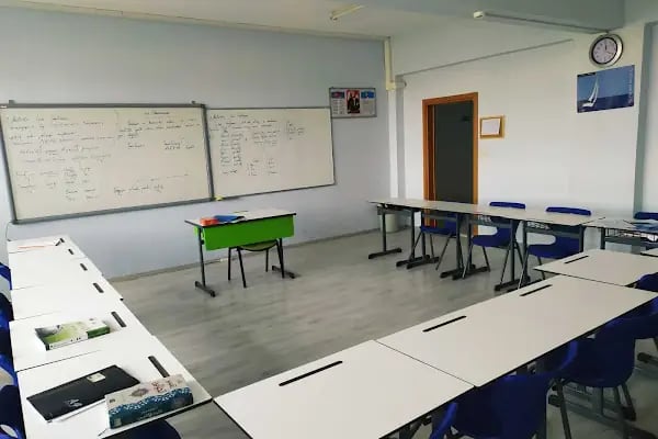 Külliyat Okulları 19 Mayıs Erkek Anadolu Lisesi - Resim 7