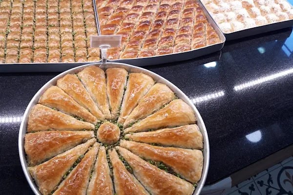 Karagül pasta baklava cafe - Resim 13