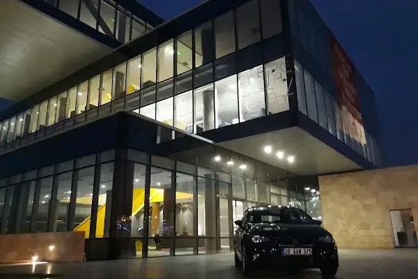 Merkezefendi Belediyesi Merkez Kütüphanesi - Resim 7