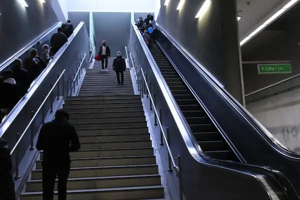 İSPARK Kirazlı Metro Durağı PD Açık Otoparkı - Resim 4