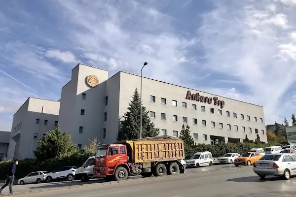 Ankara Medipol University Anafartalar Campus - Resim 2