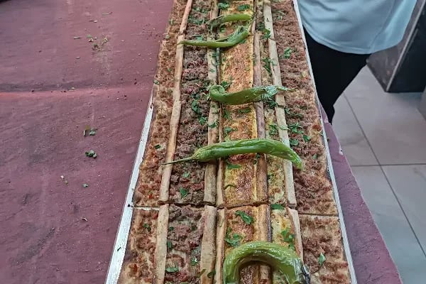 YENKAR Etli Ekmek Ve Kiremitte Köfte - Resim 13