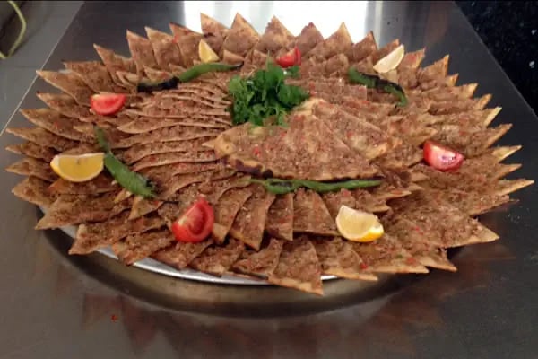 YENKAR Etli Ekmek Ve Kiremitte Köfte - Resim 18
