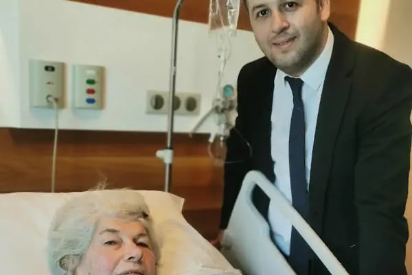 Prof. Dr. Nevzat Selim Gökay / Robotik Eklem Cerrahisi - Resim 16