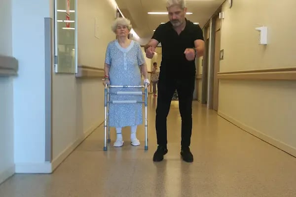 Prof. Dr. Nevzat Selim Gökay / Robotik Eklem Cerrahisi - Resim 7
