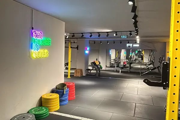İRON GYM - Resim 2