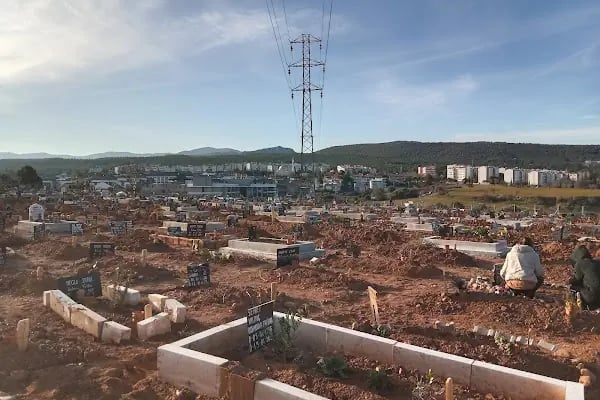 Menderes Görece PİRÇE Mezarlığı - Resim 2