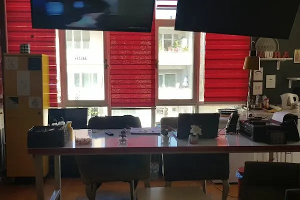 AURA VIP SİNEMA CAFE - Resim 8