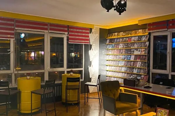 AURA VIP SİNEMA CAFE - Resim 1