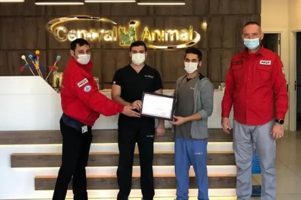 Central Animal Bornova Veteriner Polikliniği - Resim 11