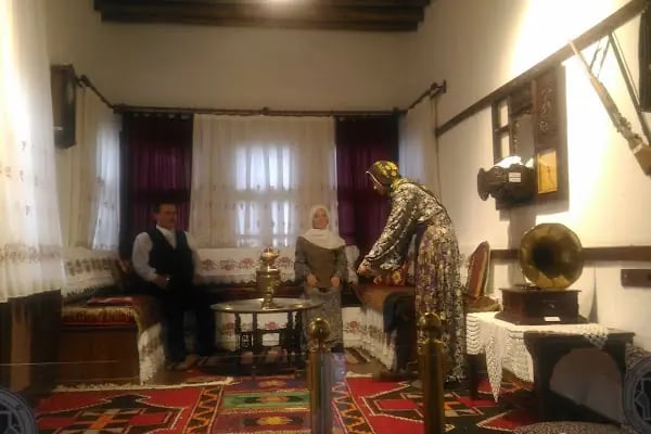 Hasan Basri Türbesi - Resim 15