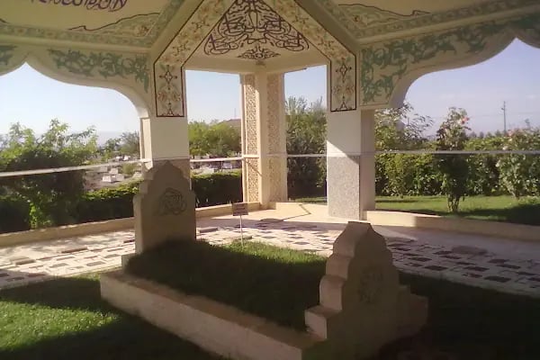 Hasan Basri Türbesi - Resim 10