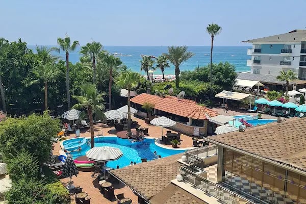 GRAND UYSAL BEACH &amp; SPA HOTEL - Resim 9
