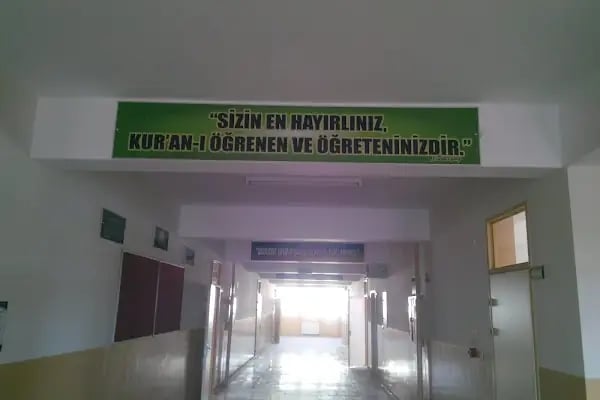 BERGAMA KIZ ANADOLU İMAM HATİP LİSESİ - Resim 5