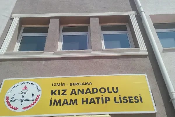 BERGAMA KIZ ANADOLU İMAM HATİP LİSESİ - Resim 11