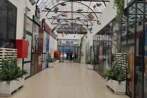 İzmit Belediyesi Leyla Atakan Şehir Kütüphanesi - Resim 3
