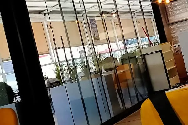 İzmit Belediyesi Leyla Atakan Şehir Kütüphanesi - Resim 6