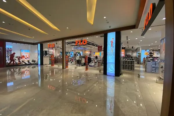 FLO Ümraniye Canpark AVM Mağazası - Resim 2
