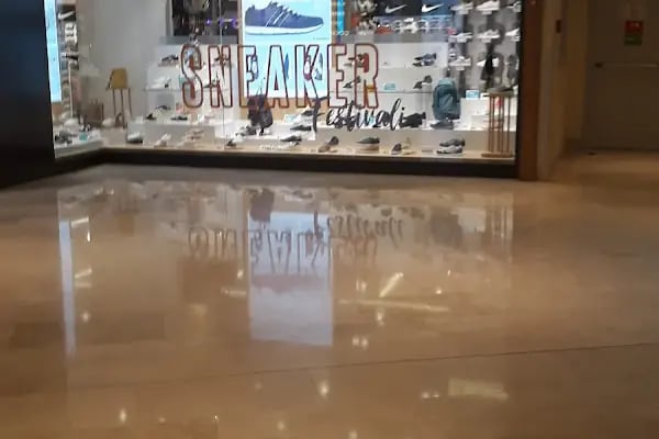 FLO Ümraniye Canpark AVM Mağazası - Resim 17