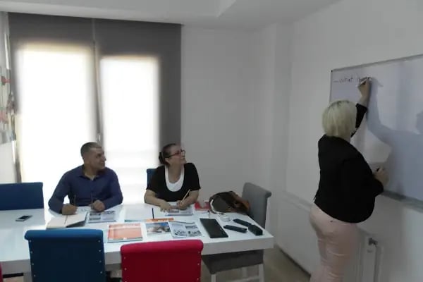 Beylikdüzü - Akademi - Resim 6