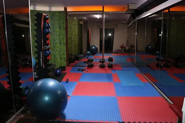 İZMİT TRİO FITNESS - Resim 4