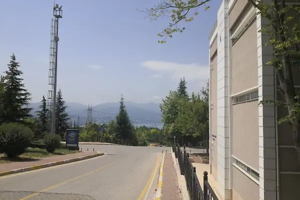 Sakarya Üniversitesi Adapazarı Meslek Yüksekokulu - Resim 5