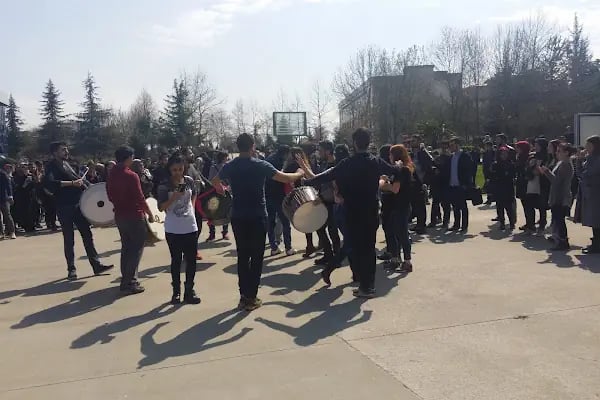 Sakarya Üniversitesi Adapazarı Meslek Yüksekokulu - Resim 4
