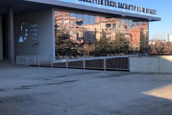 Müzeyyen Erkul Bilim Merkezi - Resim 3
