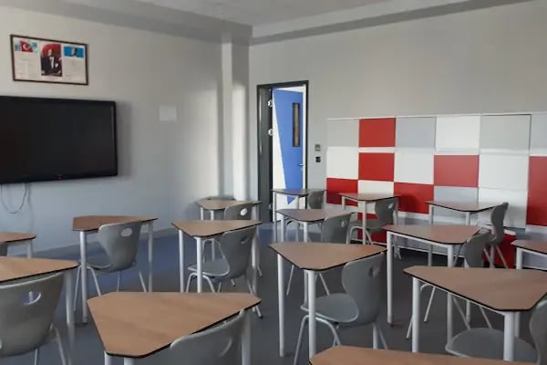Uğur Okulları İzmir Bayraklı Kampüsü - Resim 15