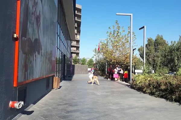Uğur Okulları İzmir Bayraklı Kampüsü - Resim 16
