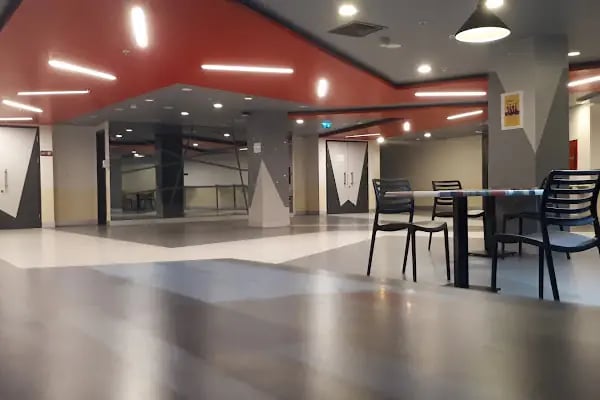 Uğur Okulları İzmir Bayraklı Kampüsü - Resim 10