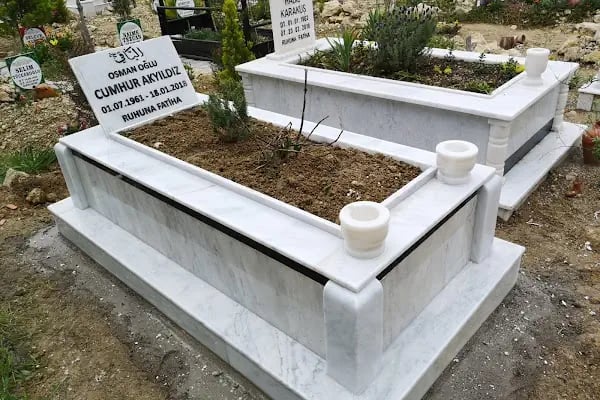 Aliağa Asri Mezarlığı - Resim 2