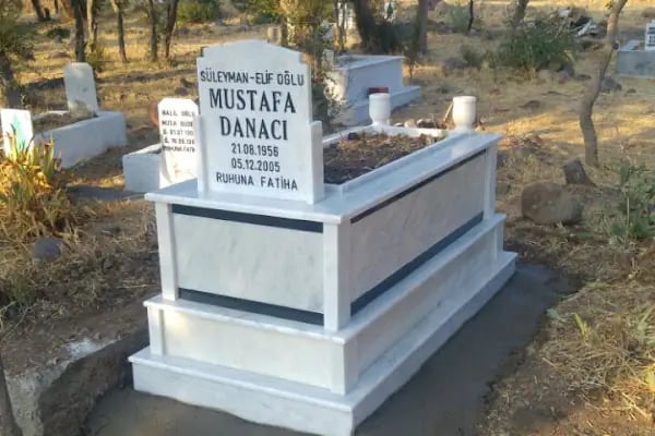 Aliağa Asri Mezarlığı - Resim 18