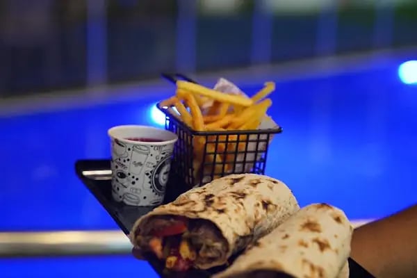 Saklı Bahçe Gece Dönercisi - Resim 6