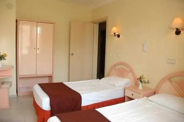 Suite Laguna Hotel - Resim 10