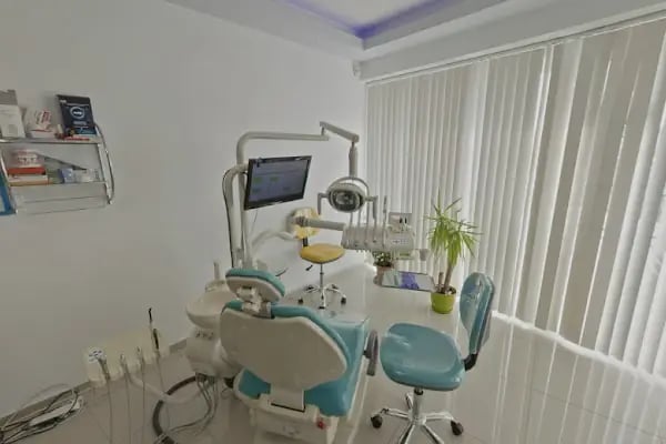 Yeşil Beyaz Ağız ve Diş Sağlığı Kliniği - Resim 3