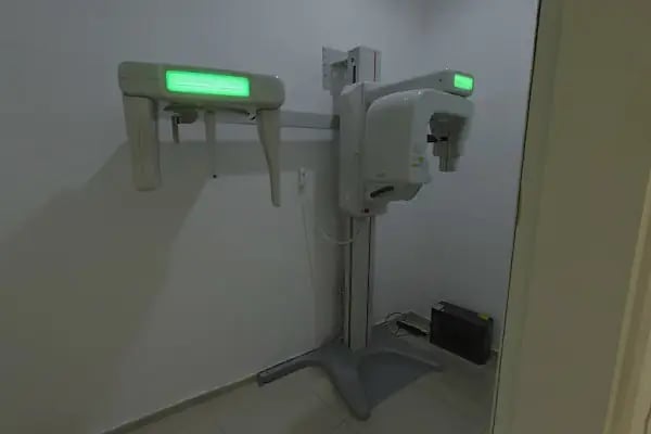 Yeşil Beyaz Ağız ve Diş Sağlığı Kliniği - Resim 8