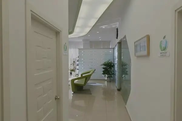Yeşil Beyaz Ağız ve Diş Sağlığı Kliniği - Resim 17
