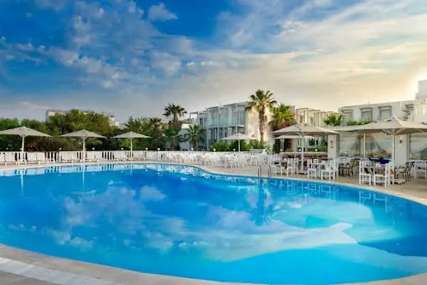 Charm Beach Hotel - Resim 3