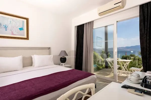 Charm Beach Hotel - Resim 7