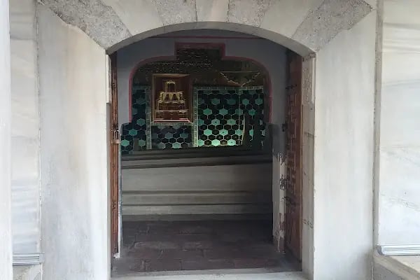 Şehzade Mahmut Türbesi - Resim 7