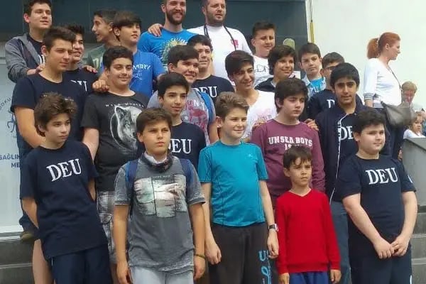 D.E.Ü Yüzme Havuzu - Resim 7